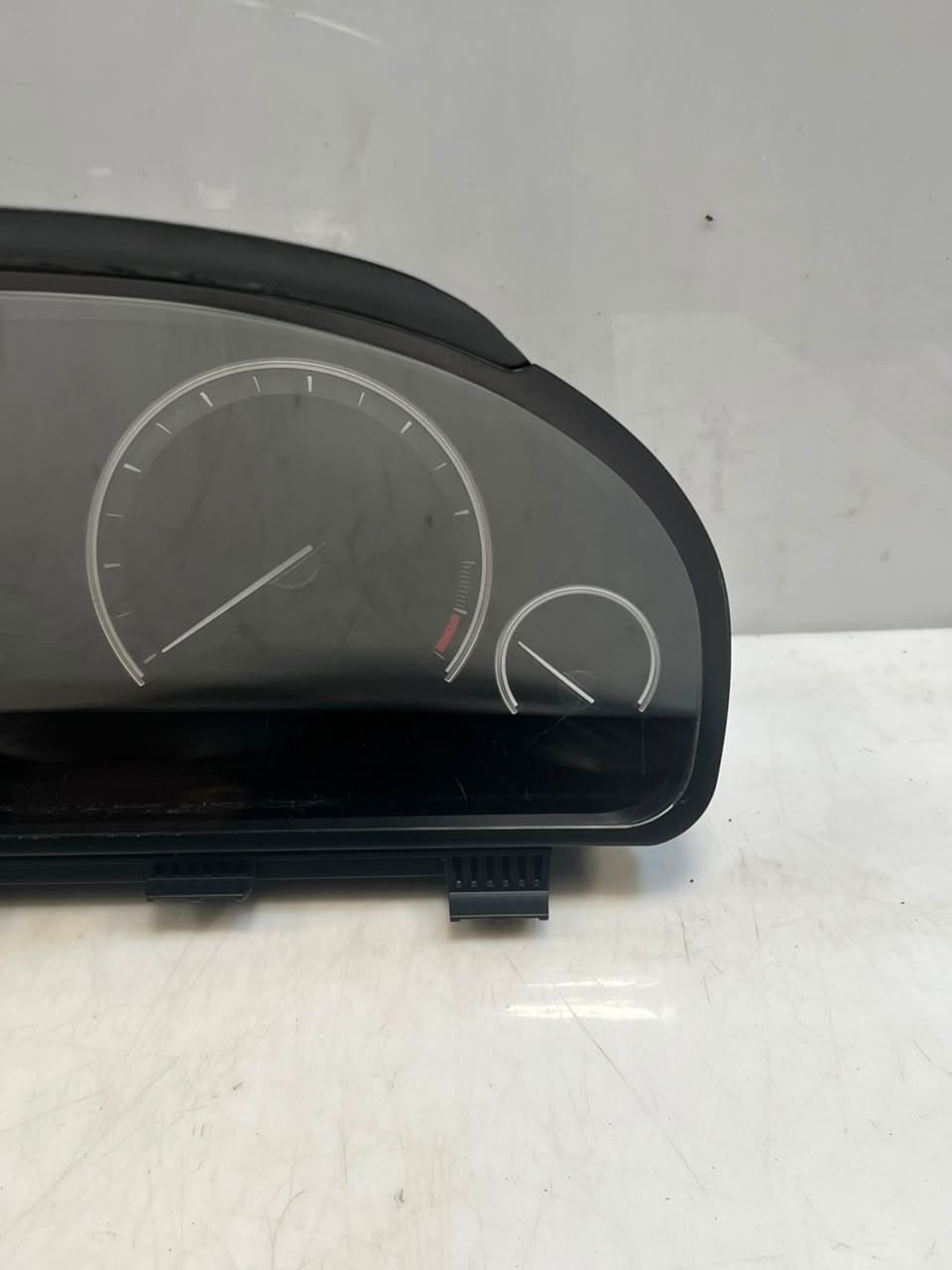 2010-2015 BMW 740i 7' F01, F02, F10 Instrument Cluster Speedometer Gauge 6805238