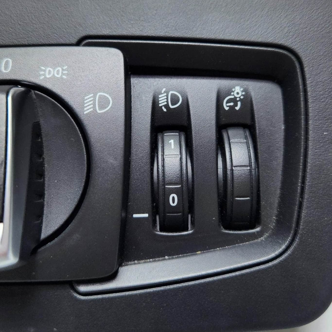 2013 BMW 320i Headlight Switch Control Unit 9265305 F20 F21 F30 F31 F32 OEM