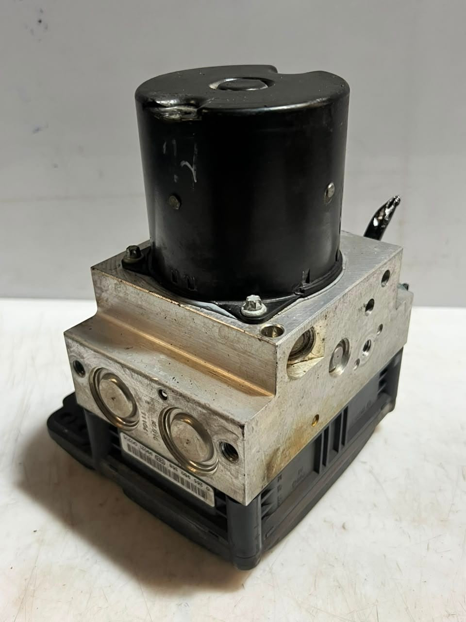 2010-2015 BMW 5 7 Series F01 F02 F07 Gran Turismo 740i ABS Pump 6795069 OEM