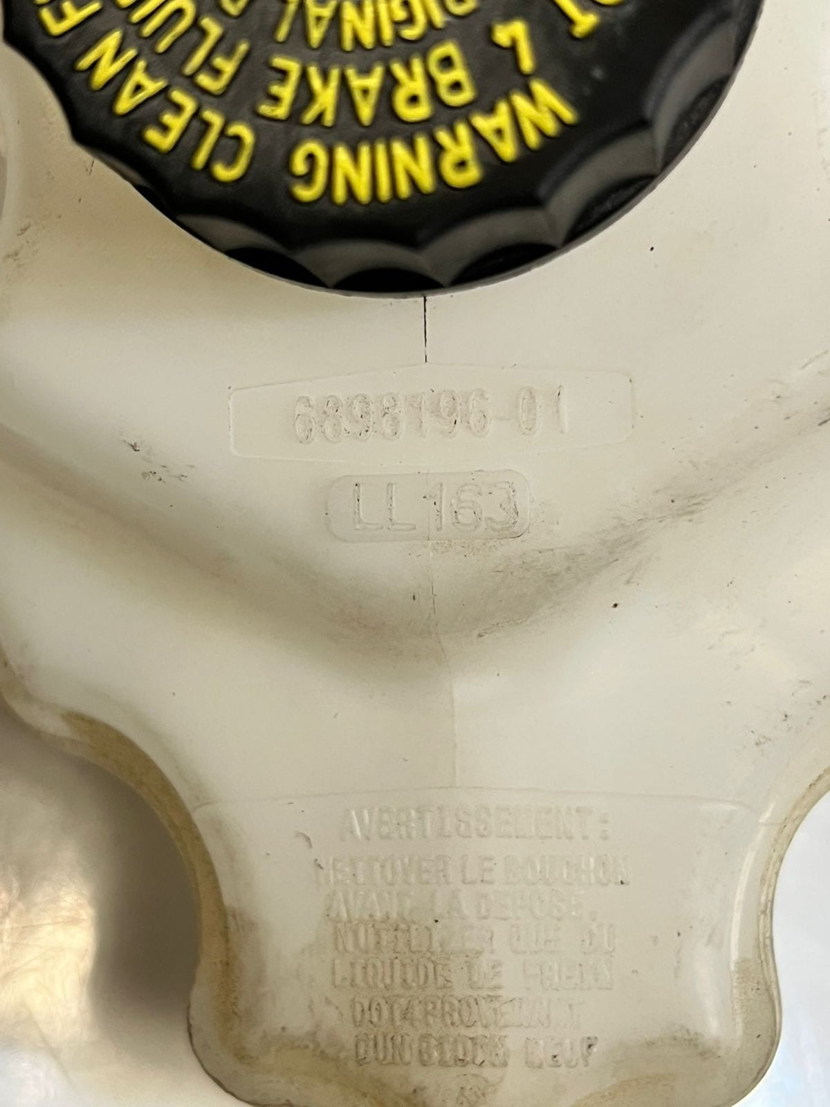 2022-2025 BMW iX 120 40 XDRIVE Brake Fluid Reservoir Expansion Tank 6898196 OEM