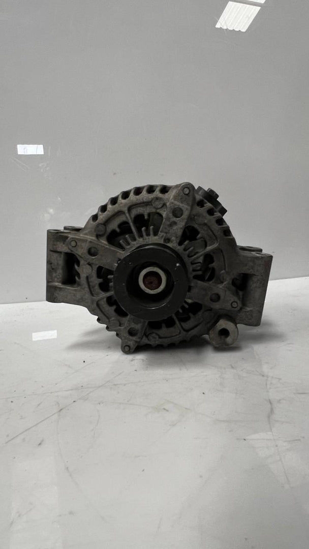 2010-2016 BMW M5 Alternator 7606628 M5 M6 F10 F06 and X6M F86 4.4 TWIN TURBO