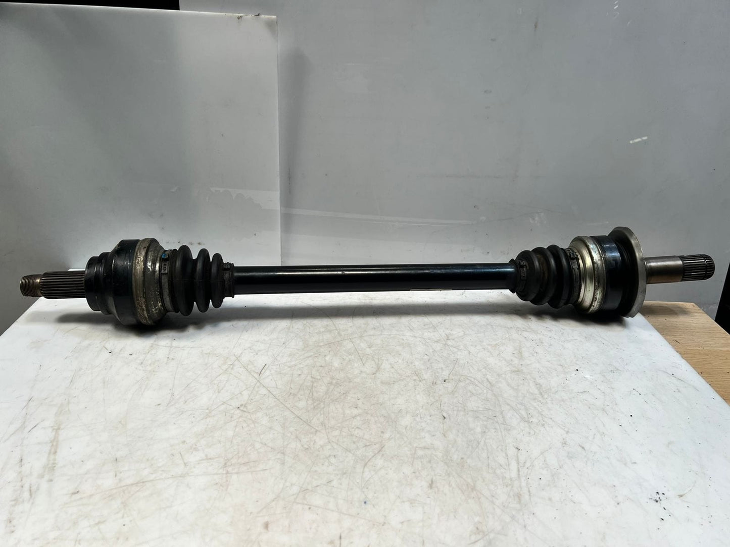 2013-15 BMW 7' F01 F03 F04 F02 Active Hybrid 7 Rear Right CV Axle Shaft 7566078