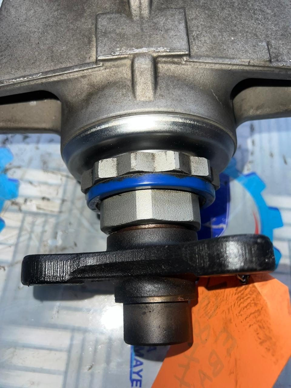 2012 BMW F06 F10 F12 F05 Rear Differential Gear Carrier 3.23 Ratio OEM 7584444