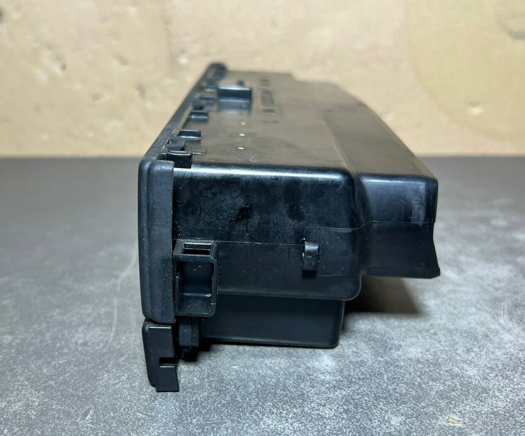 88-98 Mercedes R129 SL Front Center Dashboard  Heater A/C Air Vent A129 8300354
