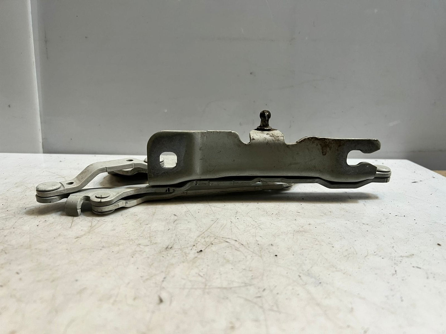 2011-2016 BMW 528i 5 Series F10 F11 6' F12 F13 M5 M6 Bonnet Hood Hinge 7249888 