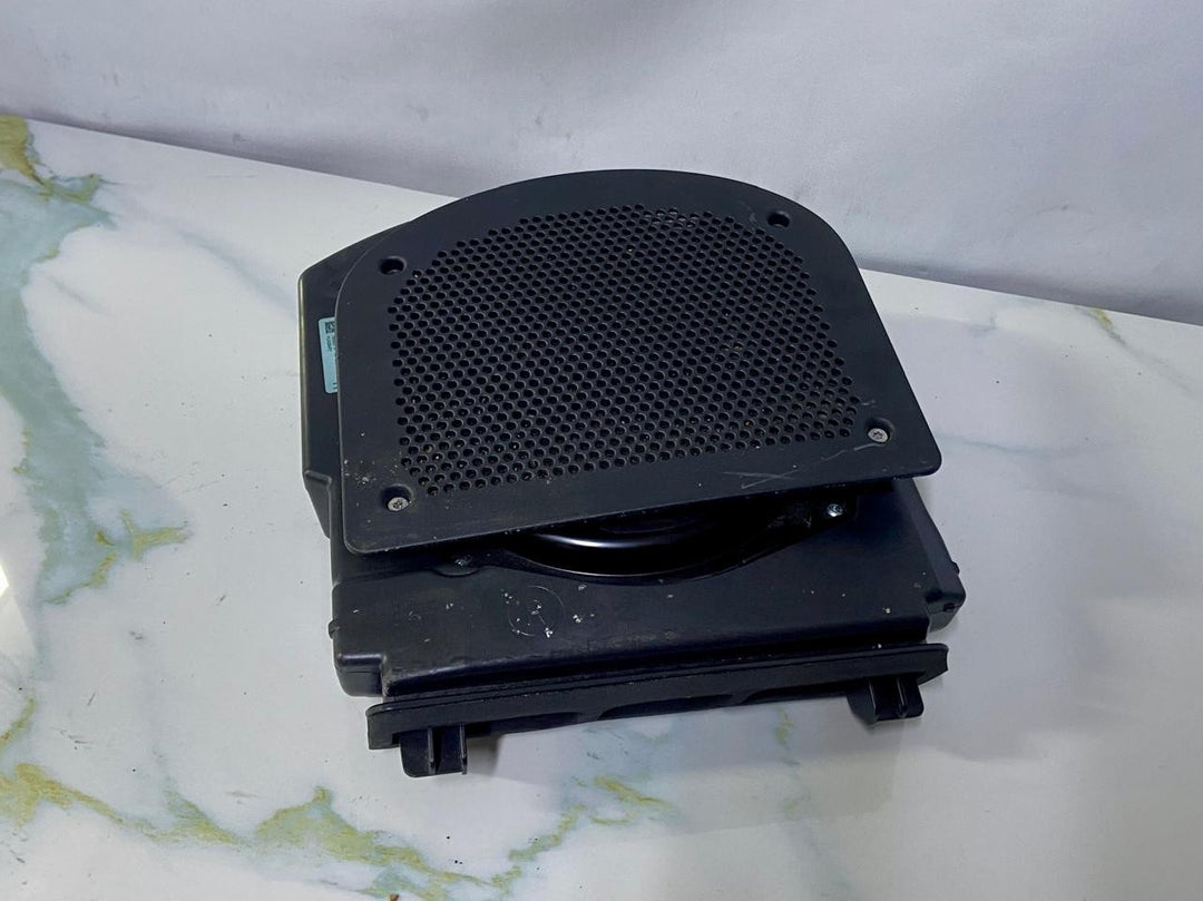OEM BMW 7 F01 F02 F03 F04 Front Subwoofer Speaker RIGHT Side 9227482