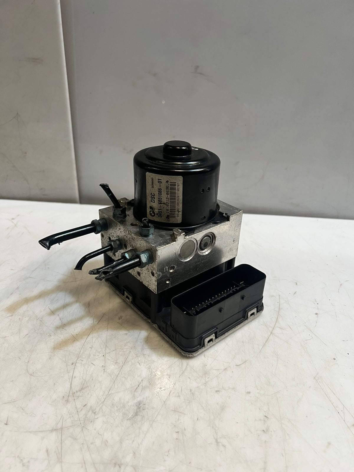 2011-2017 BMW X3 F25 and X4 F26 Abs Pump Module ASSEMBLY 6851087 OEM
