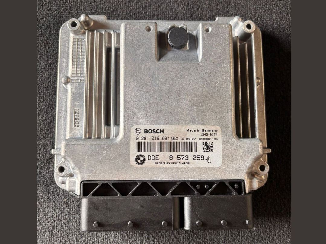 BMW 320d DIESEL N47N F30 F32 F34 F36 2013 ENGINE CONTROL DDE ECU SET  8573259