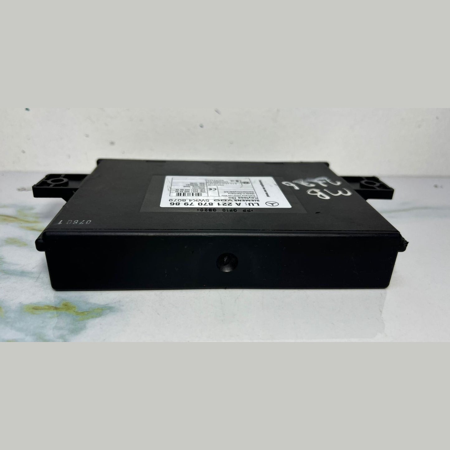 Mercedes Keyless Go Control Module A2218707986 S-Class W221