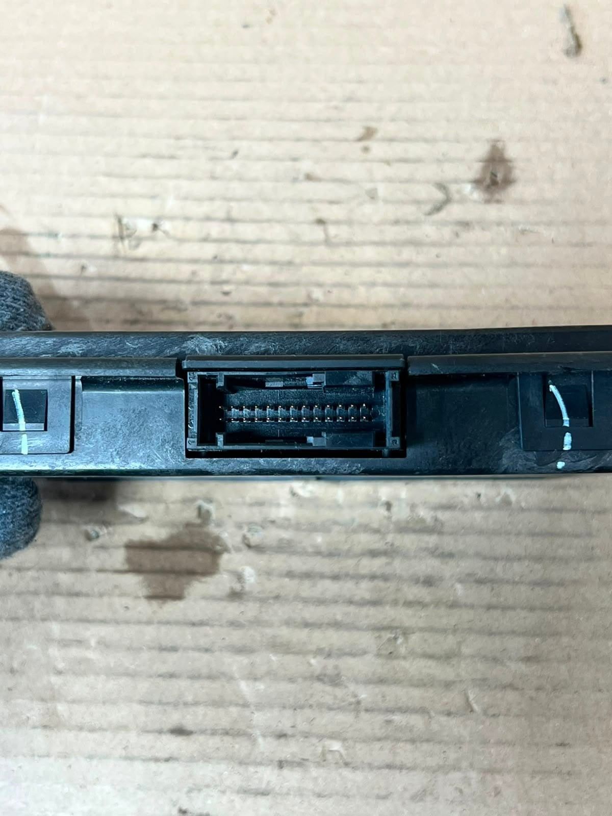2013 BMW X5 E70 X6 E71 FRM3R Footwell Light Control Module 9308373 OEM