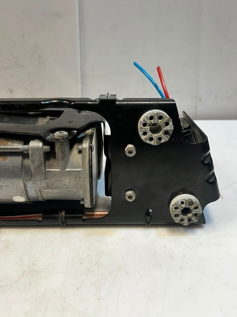 2010-2015 BMW 5' F01 F02 F10 F11 750Li Air Suspension Compressor 6794465 OEM