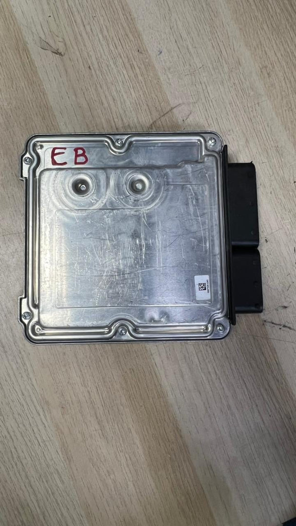 BMW Engine Control Unit 8585379 X3 F25 N57D30A 3.0 DIESEL ECU UNIT 
