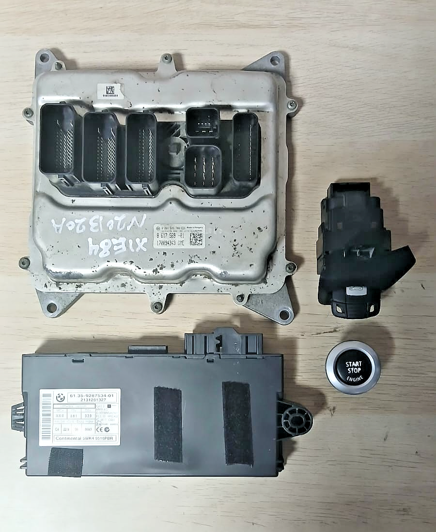 BMW X1 E84 N20 Engine ECU DME CAS3 Key Set Manual OEM 8617569