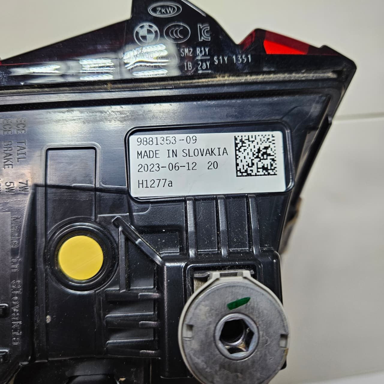 2021-2023 BMW X7 G07 Rear Left side Taillight 9881353 OEM
