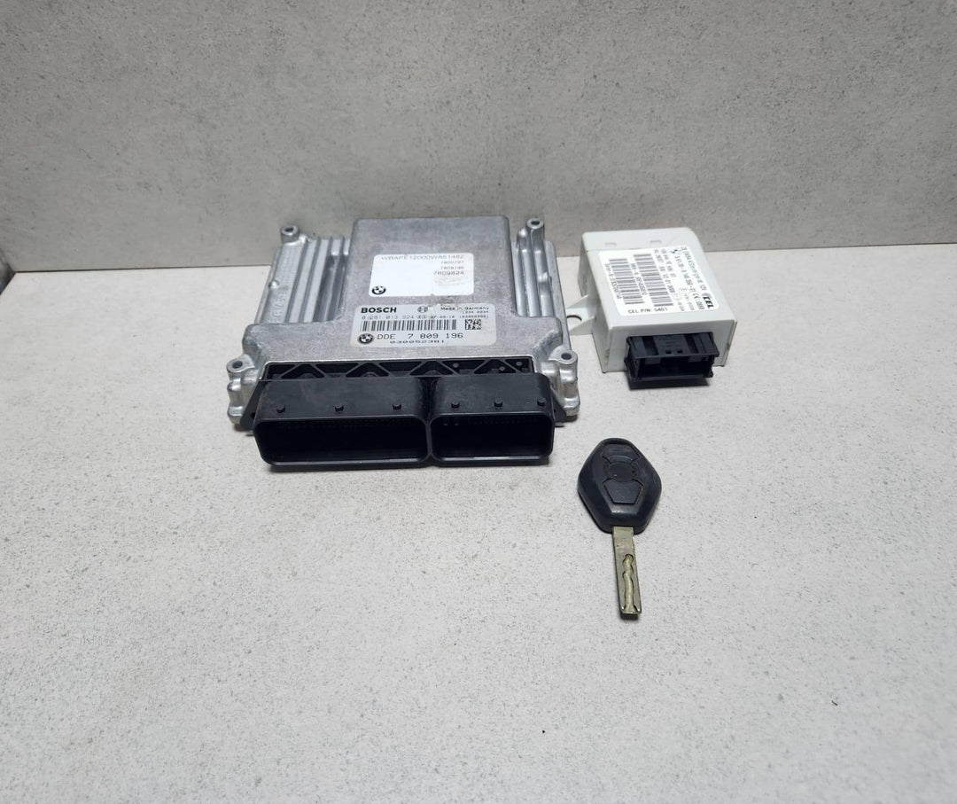 2004-2011 BMW X3 E83 Engine Control Unit 7809196  X3 E83 LCI BMW X3 2.0d ECU SET