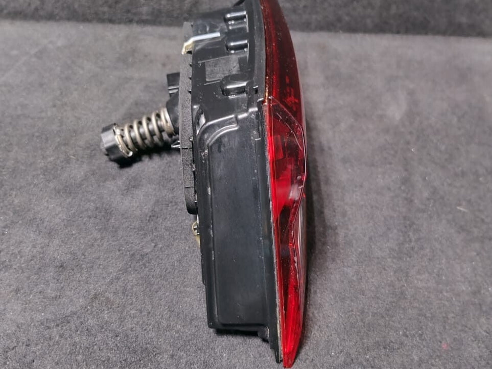 BMW  F40 SERIES  1 SERIES F40 Rear light in trunk lid, right  7450652