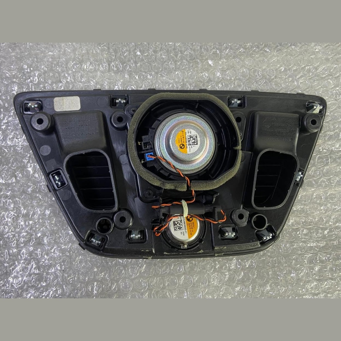 OEM BMW X5 G05 X6 G06 X7 Adapter Plate Centre with Speakers 9399276