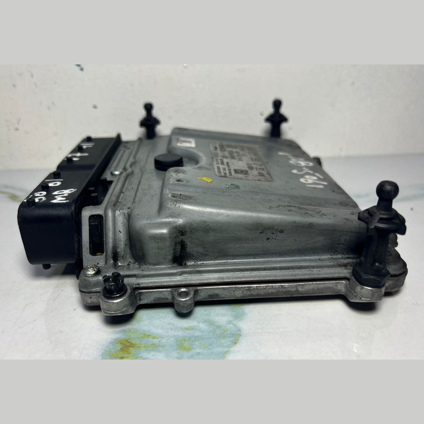 2006-2010 Mercedes-Benz R350 Engine Control Module A2721531779 W164 ML350