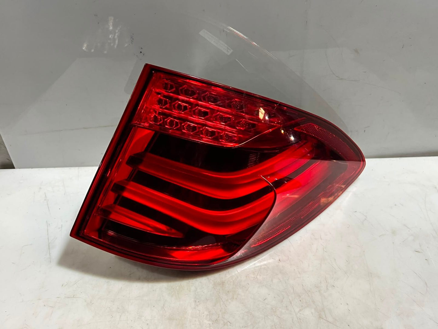 2010-2013 BMW 5' 535i GT F07 N55 Rear RIGHT Tail Light BACK LIGHT 89091990 RHD