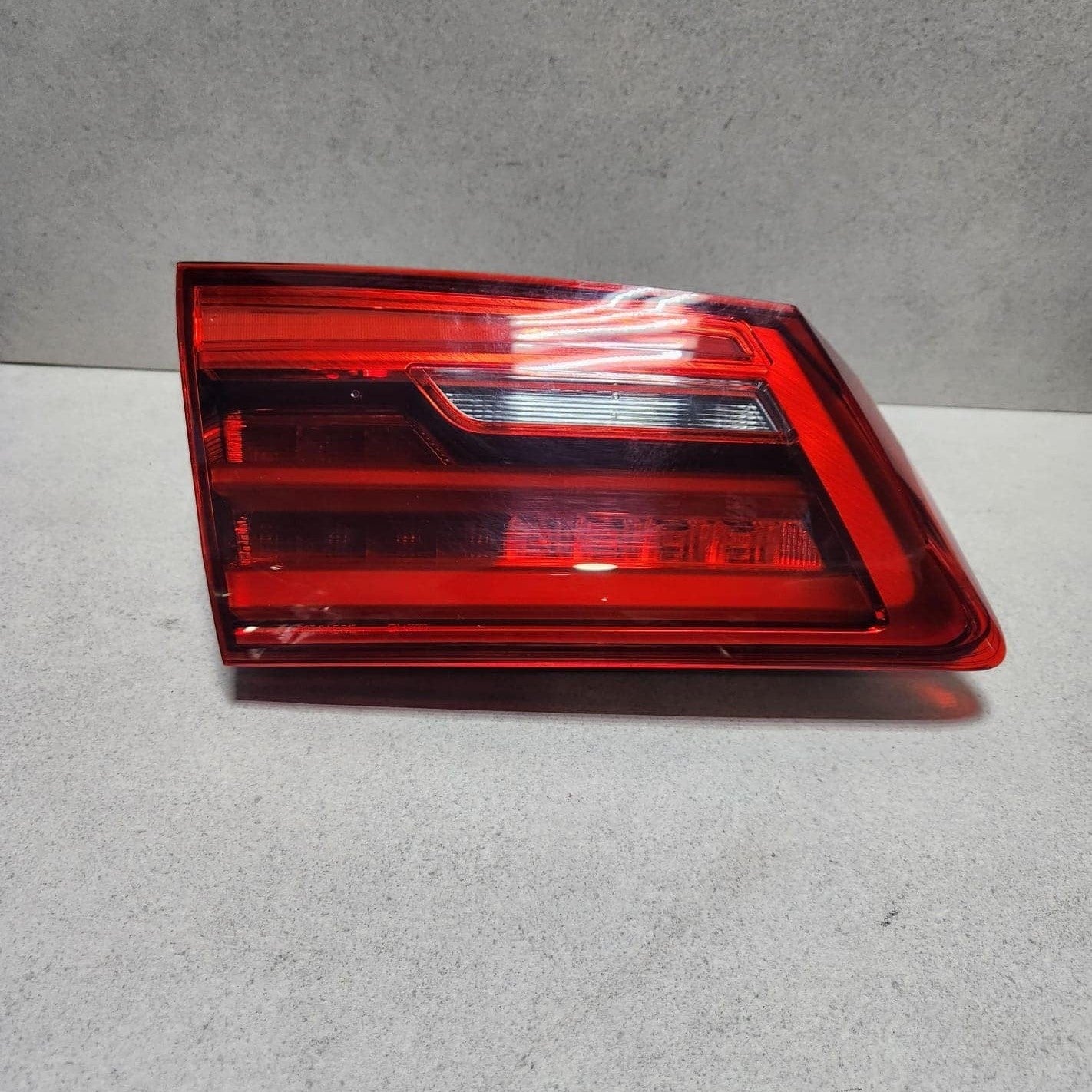 2019 BMW M5 Left Inner Taillight 9481823 5 Series G30 F90 530i and M5