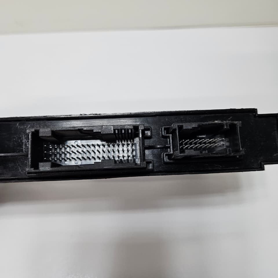 BMW M6 F12 Junction Box For Electronics 3 Module 504D17F OEM