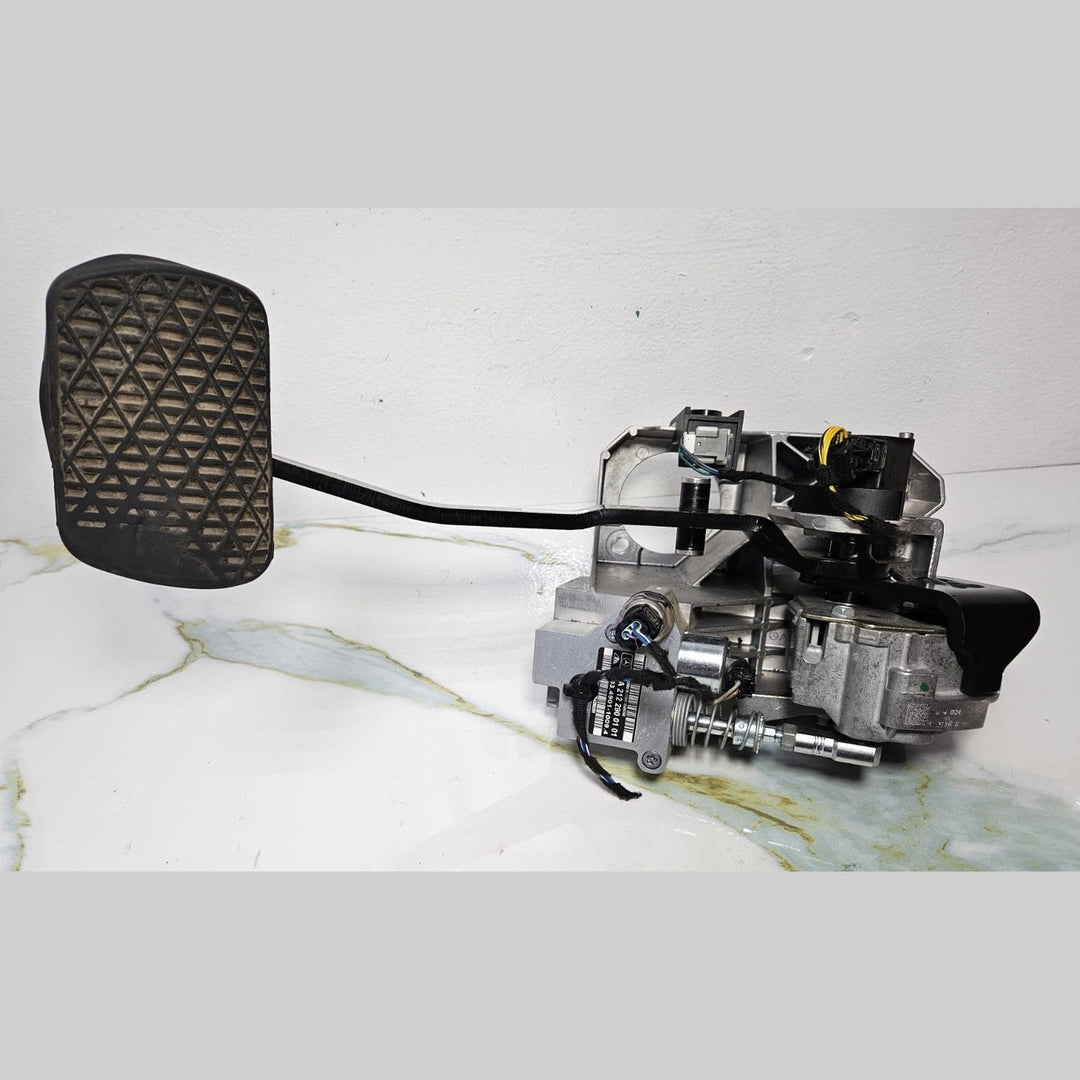 10-15 Mercedes-Benz W212 E-Class Hybrid Brake Pedal Assembly A212 2900301 OEM