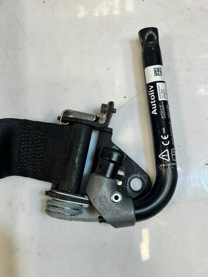 2009-2017 BMW 5 Series F10 F11 Front Right Seat Belt 610126200C OEM