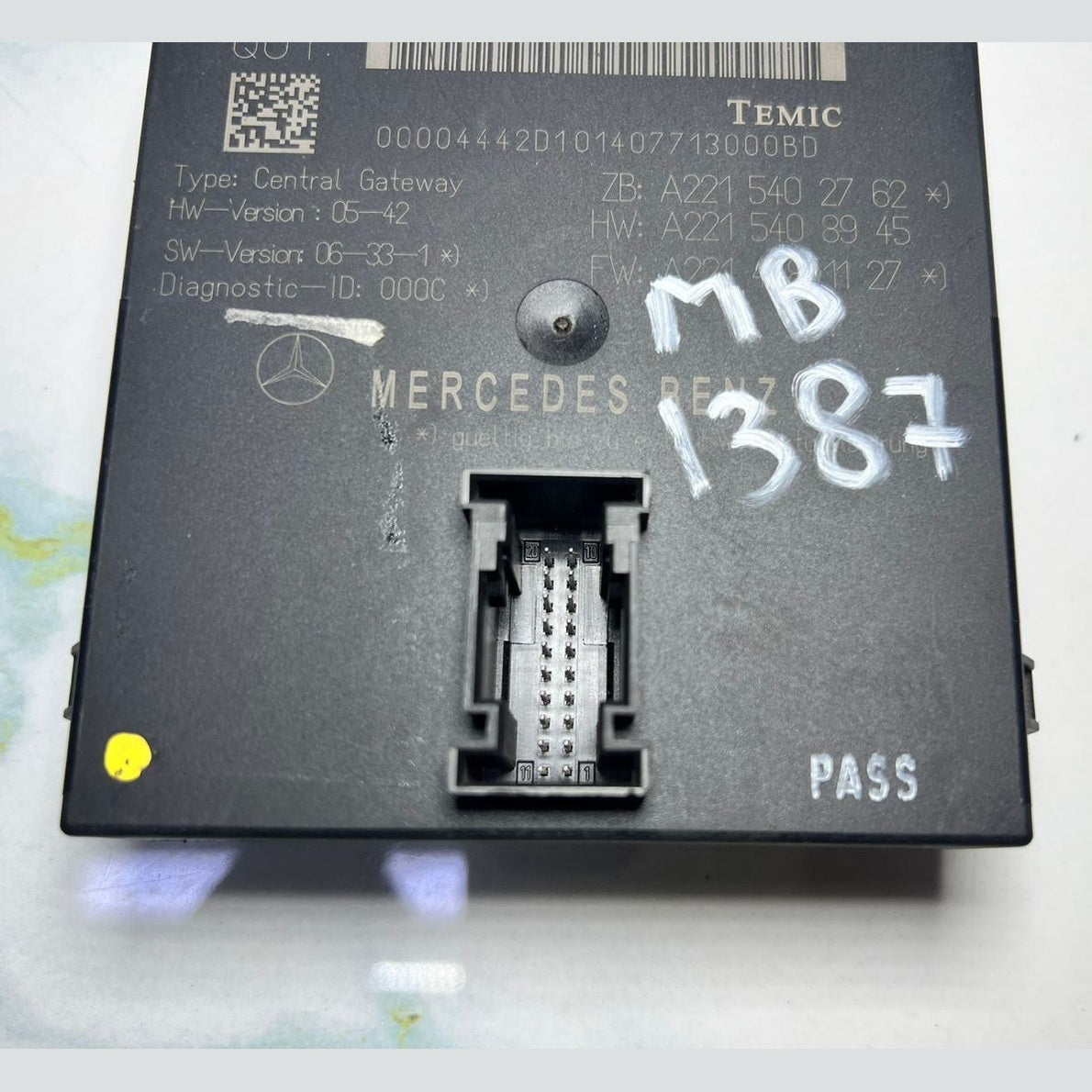 07-14 Mercedes-Benz S550 Central Gateway Control Module A2215402762 W221 W216 CL