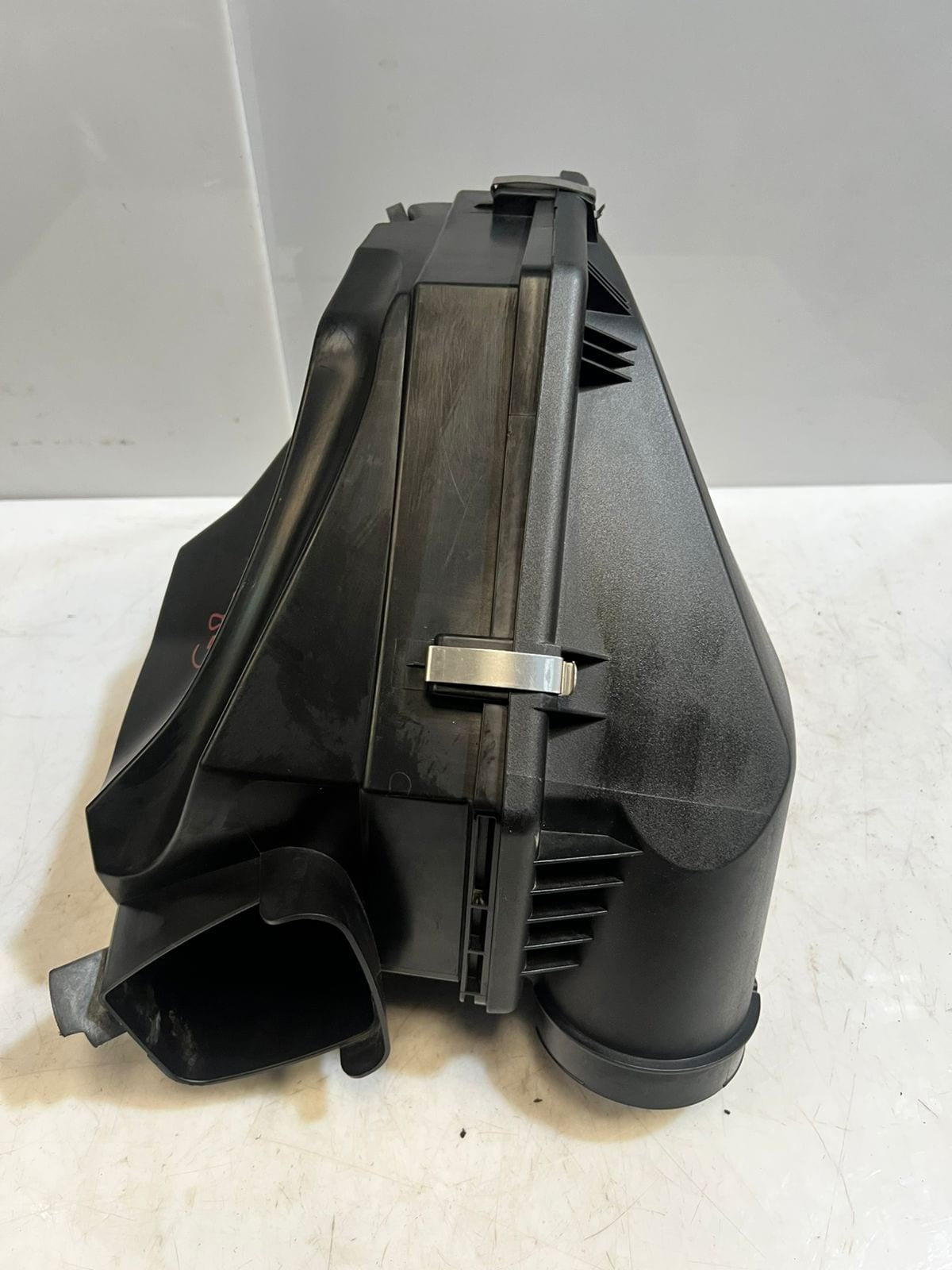2019 BMW 330i 3 Series G20 G21 G22 G26 G42 Air Filter HOUSING INTAKE Box 8580426