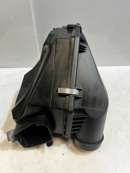 2019 BMW 330i 3 Series G20 G21 G22 G26 G42 Air Filter HOUSING INTAKE Box 8580426
