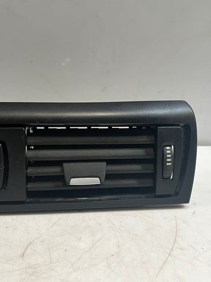 BMW 1 2 Series F20 F21 F22 F23 F2X Dashboard Center Air Vent 9205357 OEM