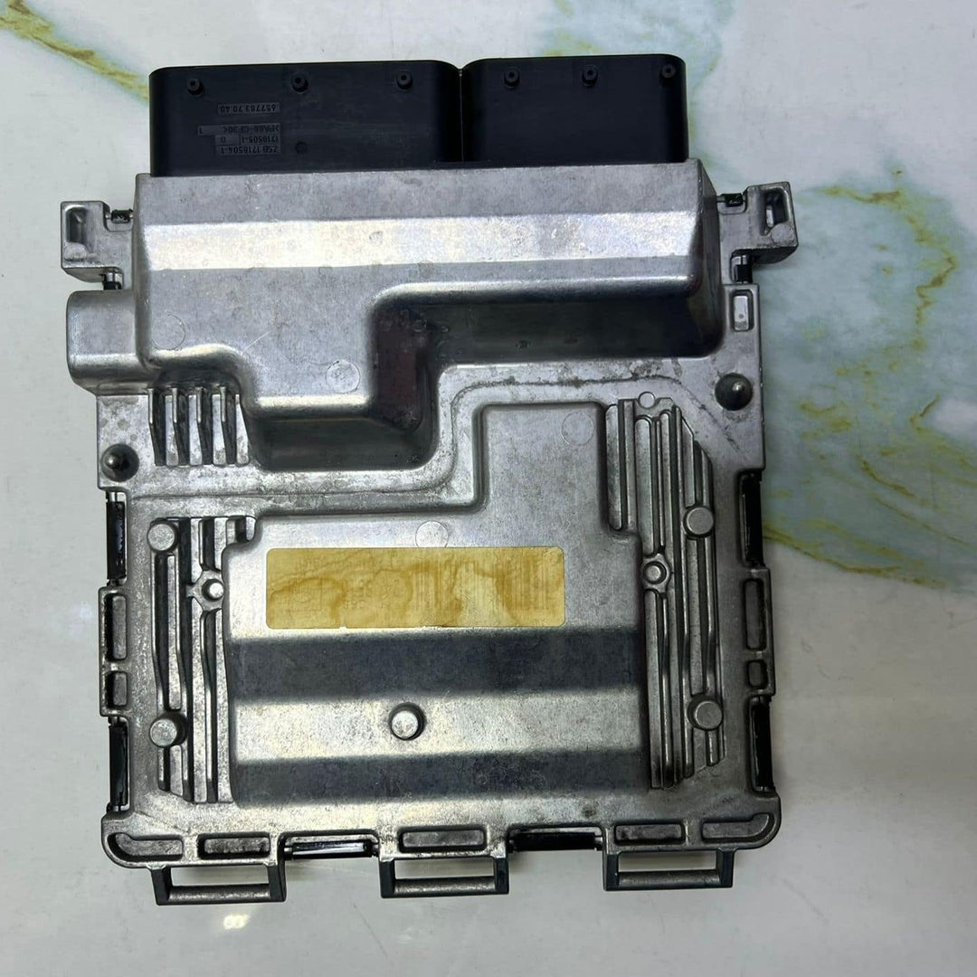 2012-2015 Mercedes C250 Engine Control Unit A2711500391 W204 C250 W212 E200, SLK