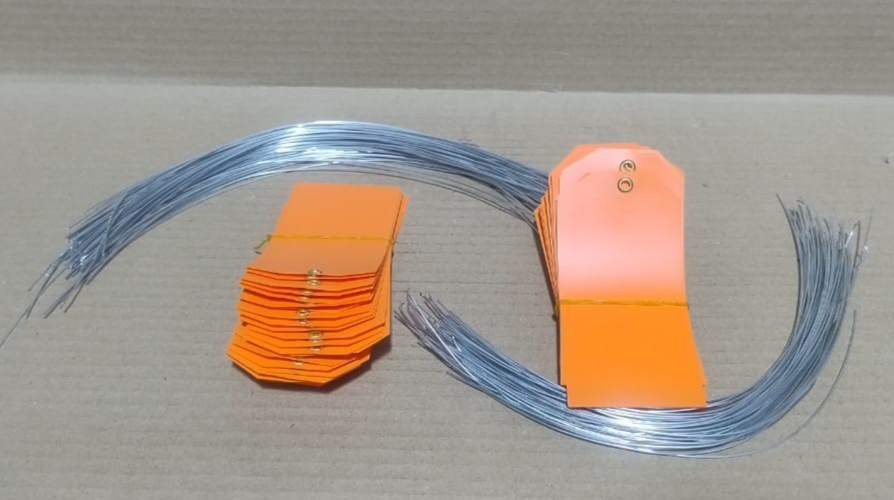 ACRYLIC TAG WITH METAL EYELET – THIN PLASTIC LABEL - IND/CRAFT ID TAG ORANGE