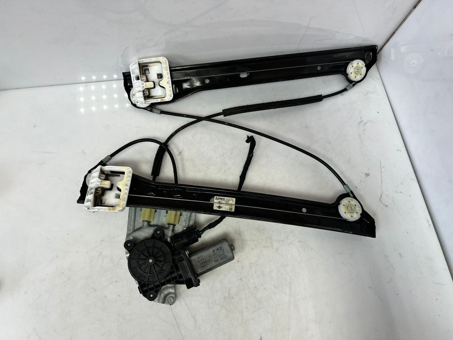 2011-2016 Mini Cooper Countryman Front Right Window Regulator With Motor 9800566