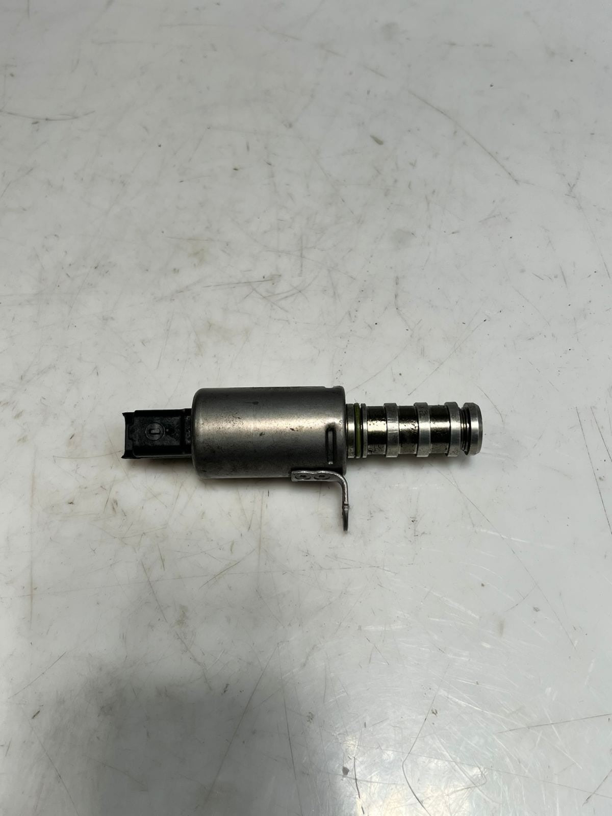 BMW R55 F20 F21 F30 F31 F35 Vanos Solenoid Valve Electric-Hydraulic 8610388 OEM