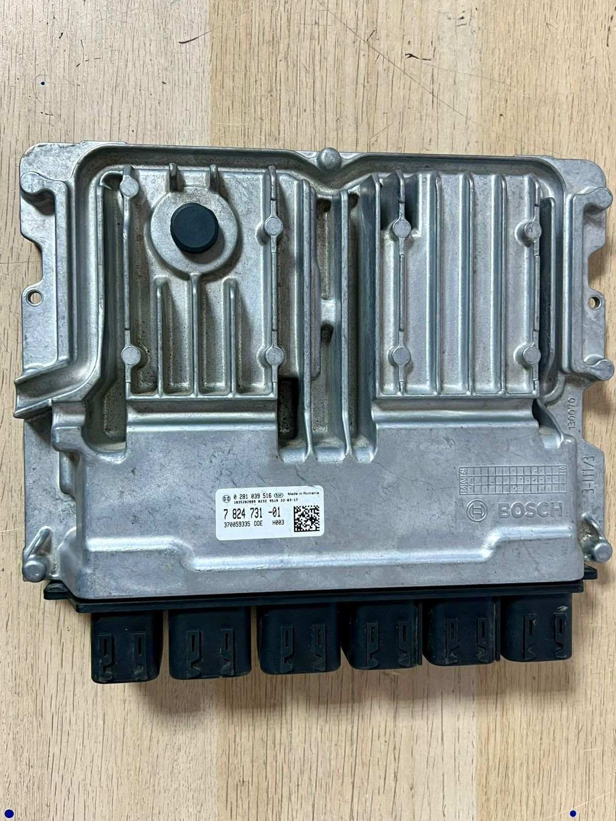 2018-2023 BMW X2 f39 Engine Control Unit 7824731 2 Series Grand Tourer F46 