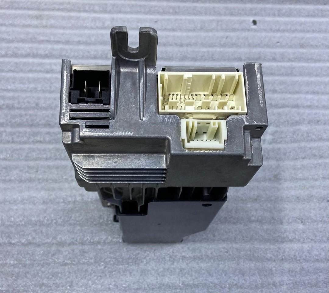OEM BMW 530i 540i M5 F91 M8 F92 F93 AUDIO RECEIVER AMPLIFIER SURROUND 9824561
