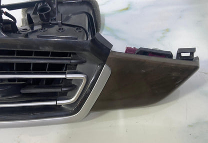 OEM BMW G05 F95 G06 F96 G07 Air Vent Fresh Air Grill Left 9399469