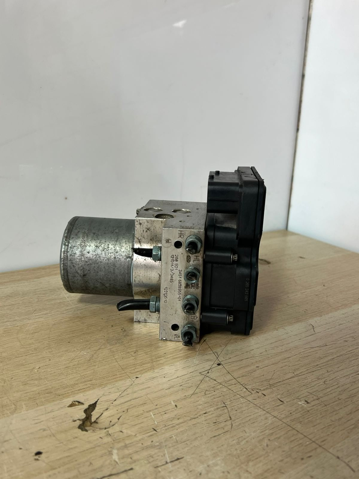 2010-2016 BMW 535i F07 DSC Anti Breaking System xDrive Abs Pump Module 6853400