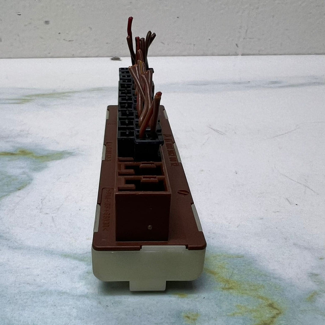 2008-2014 Mercedes-Benz C300 Electrical Connector Housing A0009820012 CLA C117