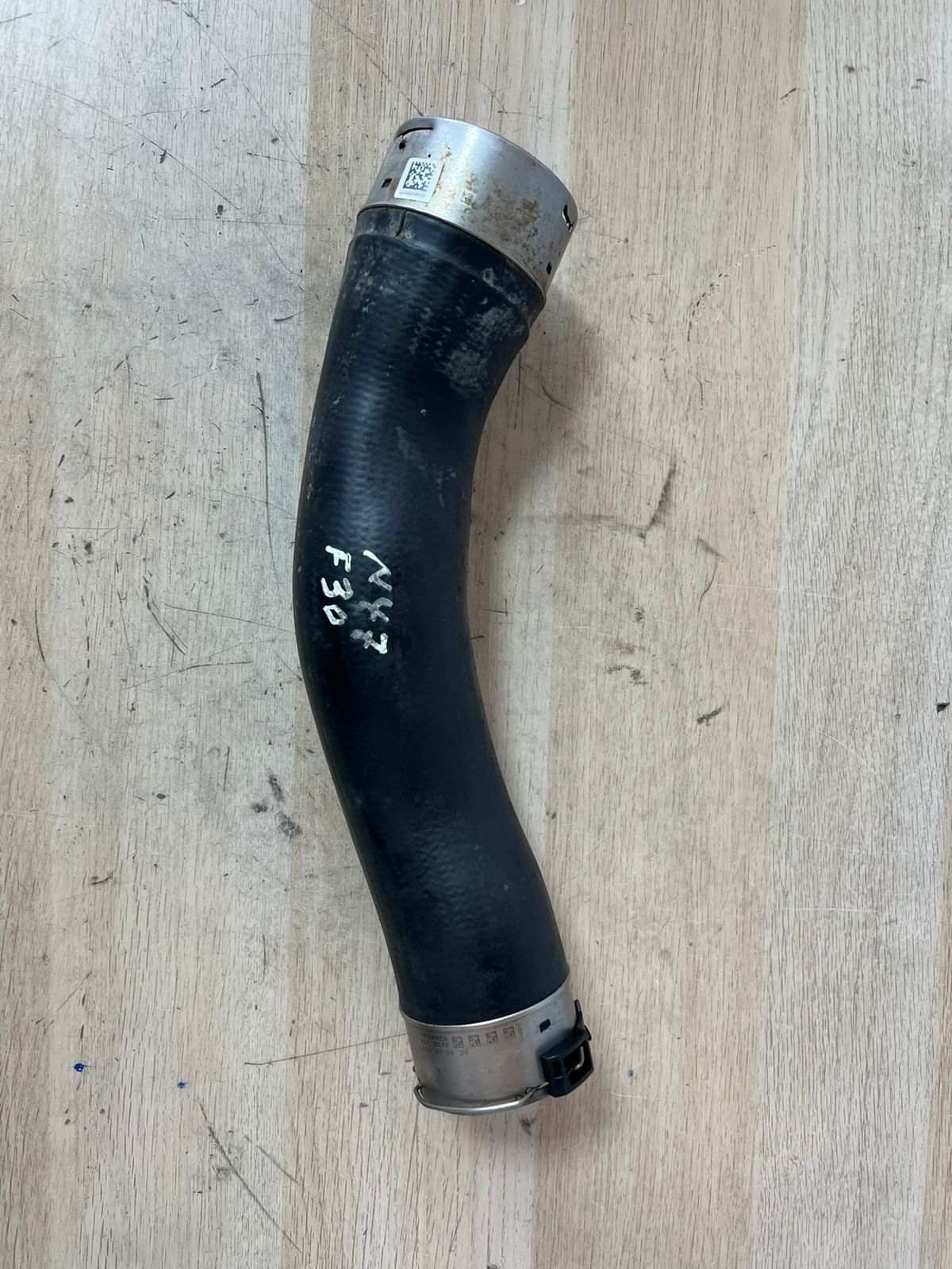 Genuine BMW F20 F22 F30 F31 F32 F25 Intercooler Line Charge Air Line 8583389