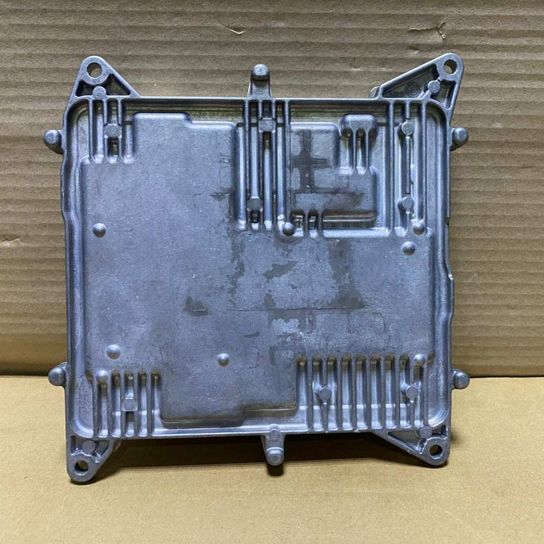 2014-2016 BMW 220i Engine Control Unit 8664661 BMW F23 F30 F32 220i 320i 420i N2