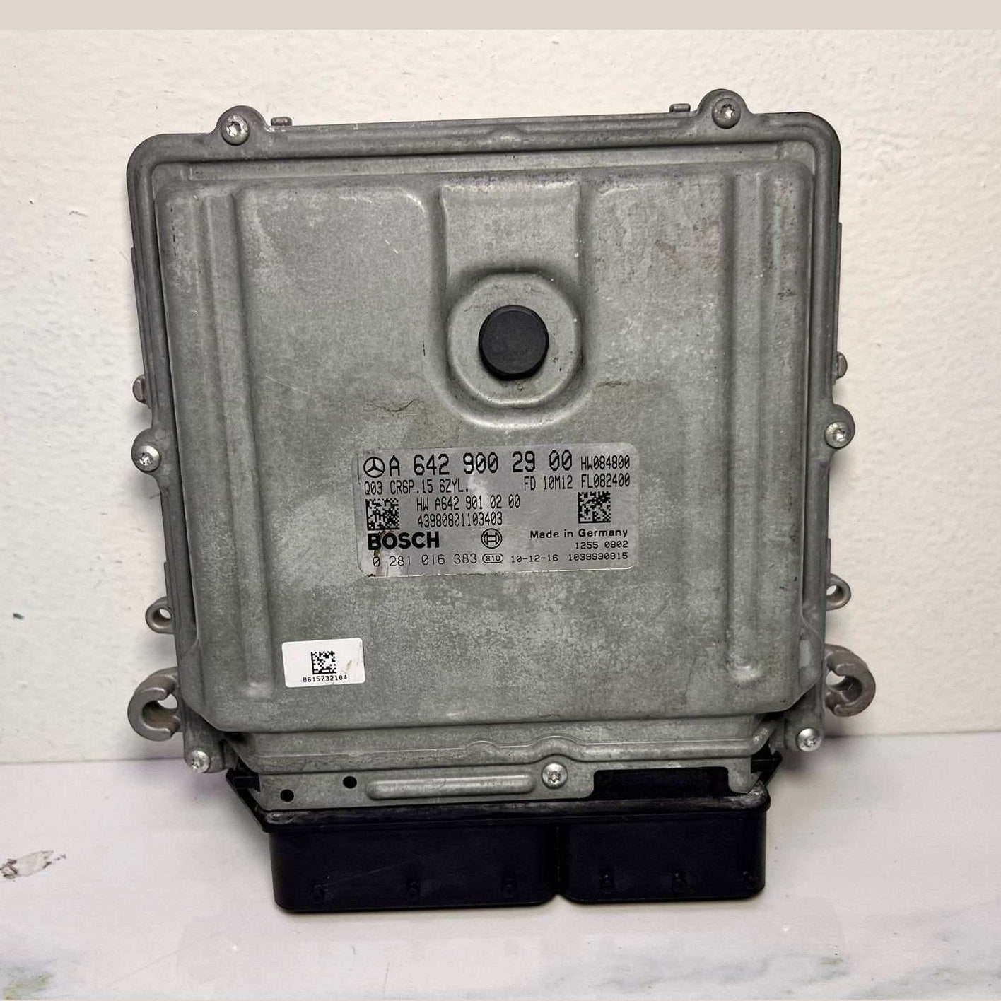 Mercedes Engine Control Unit A 642 900 29 00 W212 E350 CDI and C-Class 300 CDI