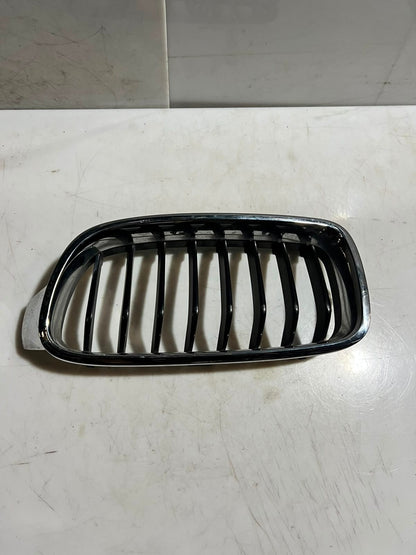 BMW 3 Series F80 F30 F31 F32 F35 Left Chrome BUMPER Kidney Grille 7295441 OEM