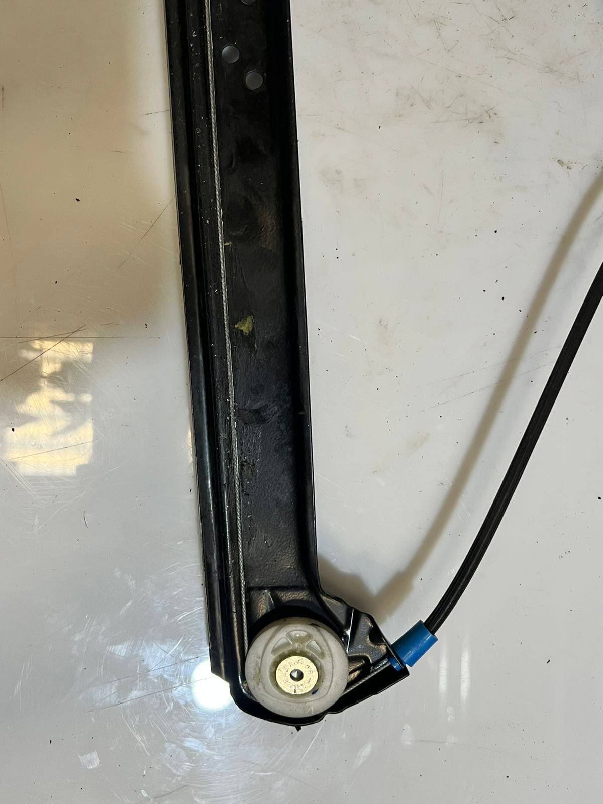 2000-2006 BMW X5 E53 Front Left Window Regulator With Motor 8254911 OEM