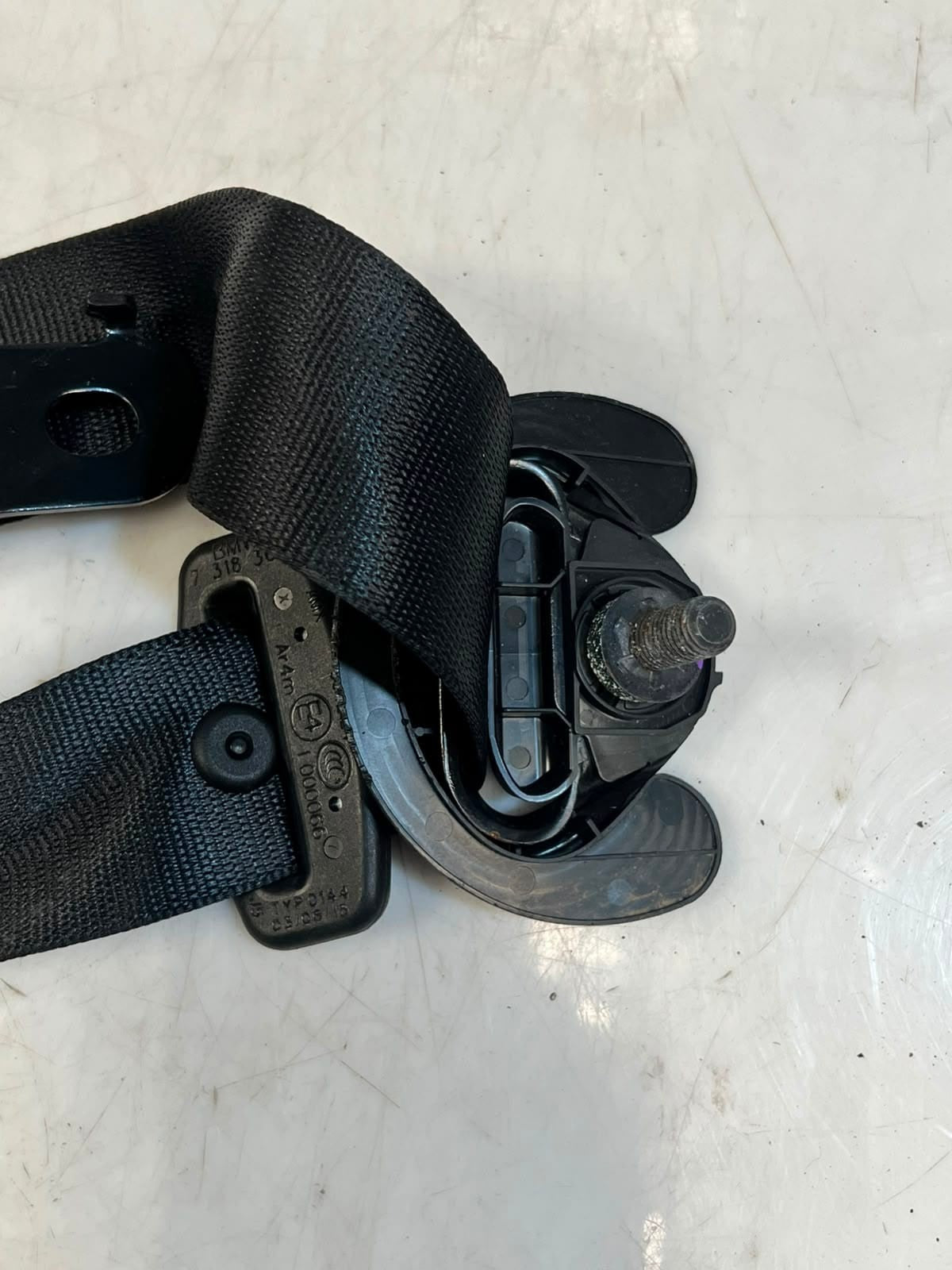 2013-2019 BMW X5 F15 Rear LEFT Seat Belt 623201300C OEM