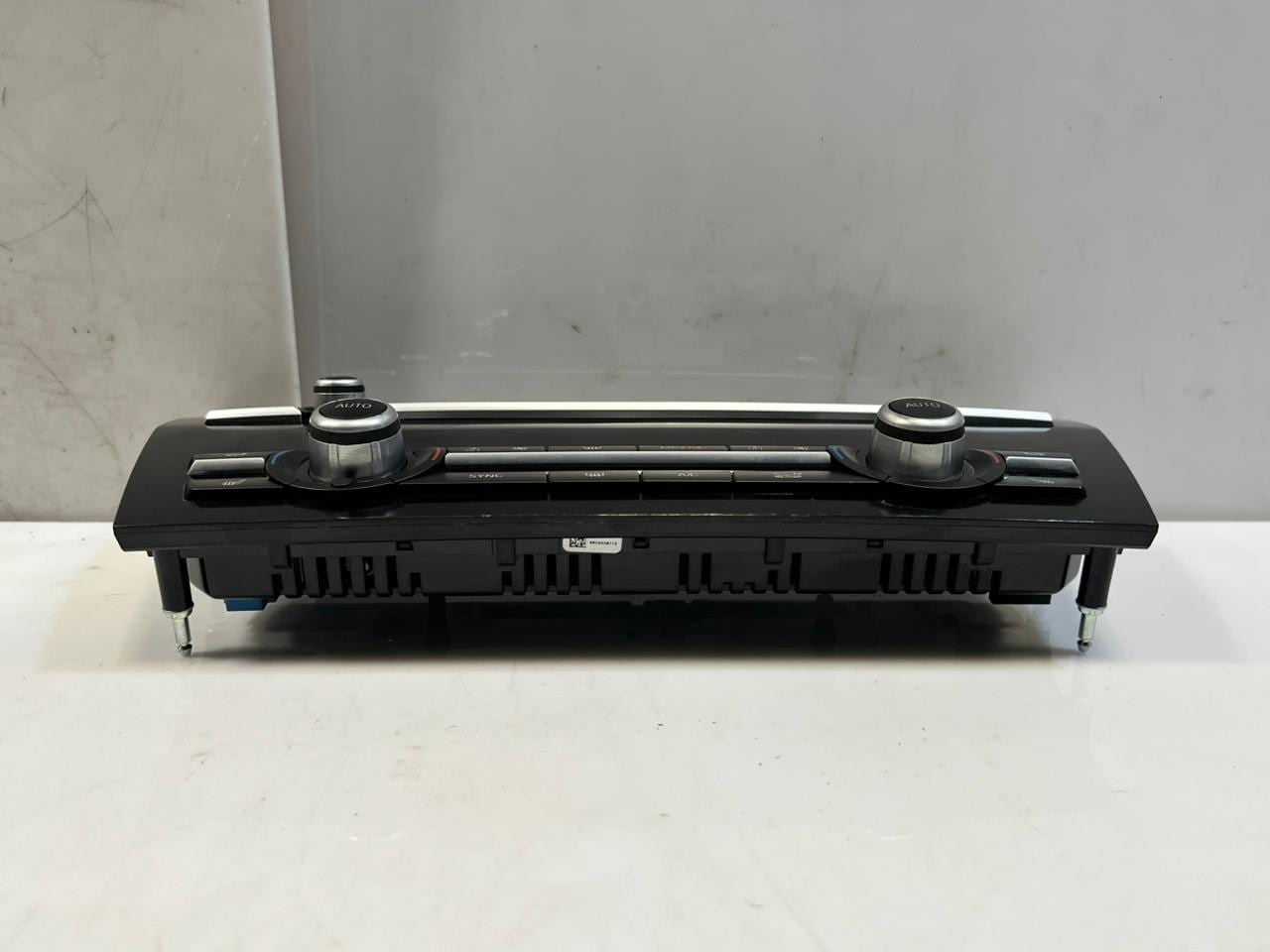 BMW 7 Series F01 F02 Radio Air Conditioning Switch Control Unit Panel 9331872