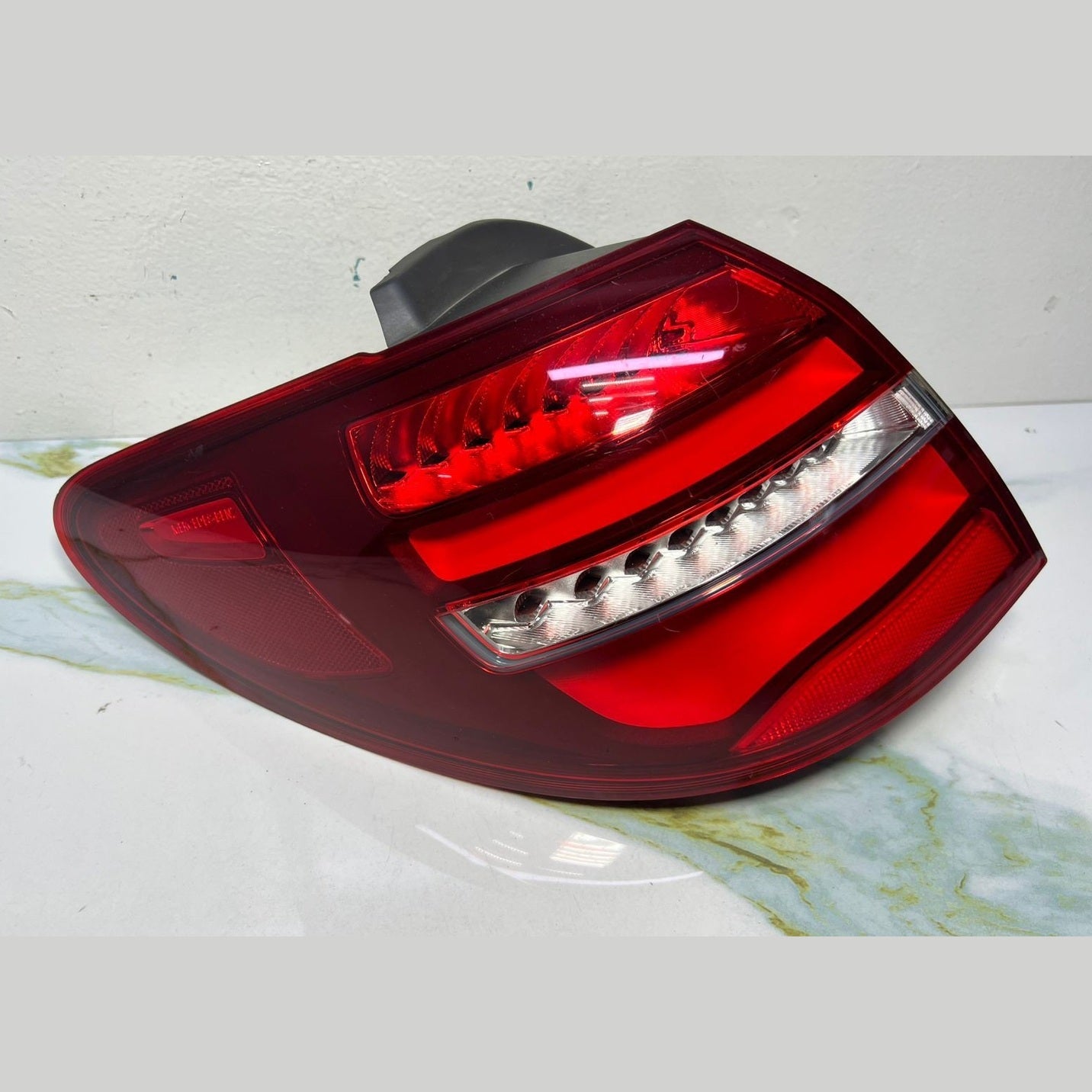 Mercedes W246 B-Class B200 Rear Left Side LED Tail Light Brake Stop Lamp OEM