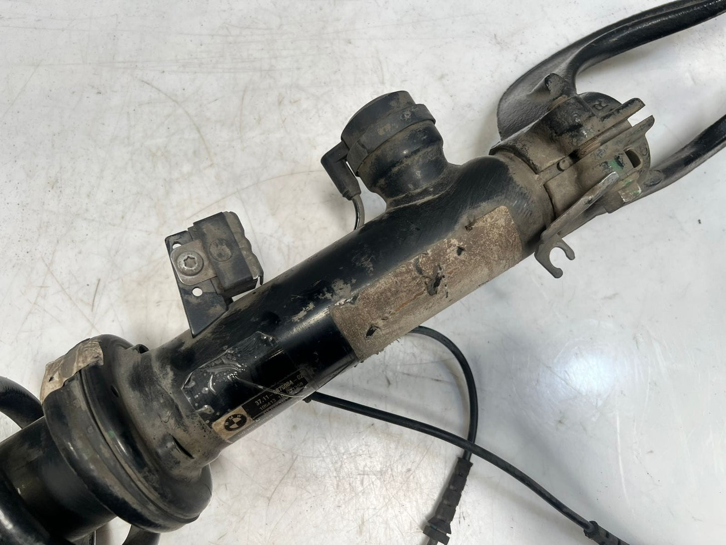 2013-2018 BMW X5 F15 X6 F16 F85 Front Shock Absorber With Coil Spring 6875084