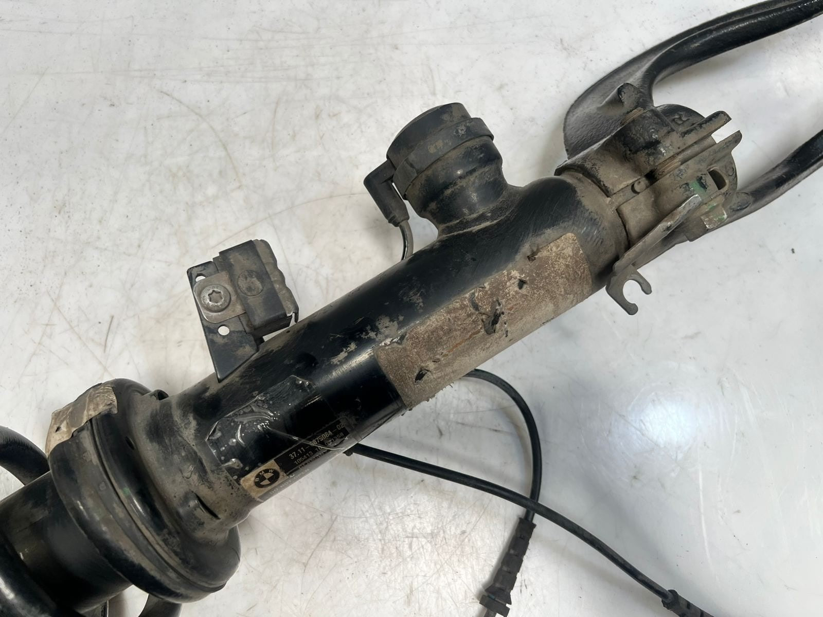 2013-2018 BMW X5 F15 X6 F16 F85 Front Shock Absorber With Coil Spring 6875084